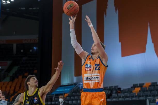 西部四强终 西部四强终