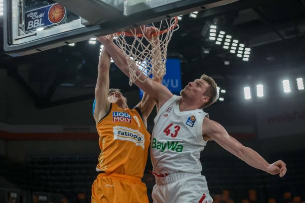 堡与诺维奇 堡与诺维奇